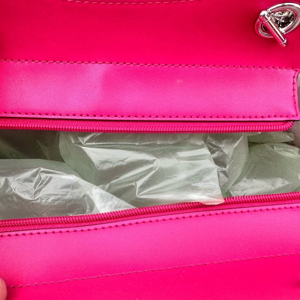 Michael Kors Jet set large chain shoulder tote Dragonfruit mk logo - Picture 11 of 16